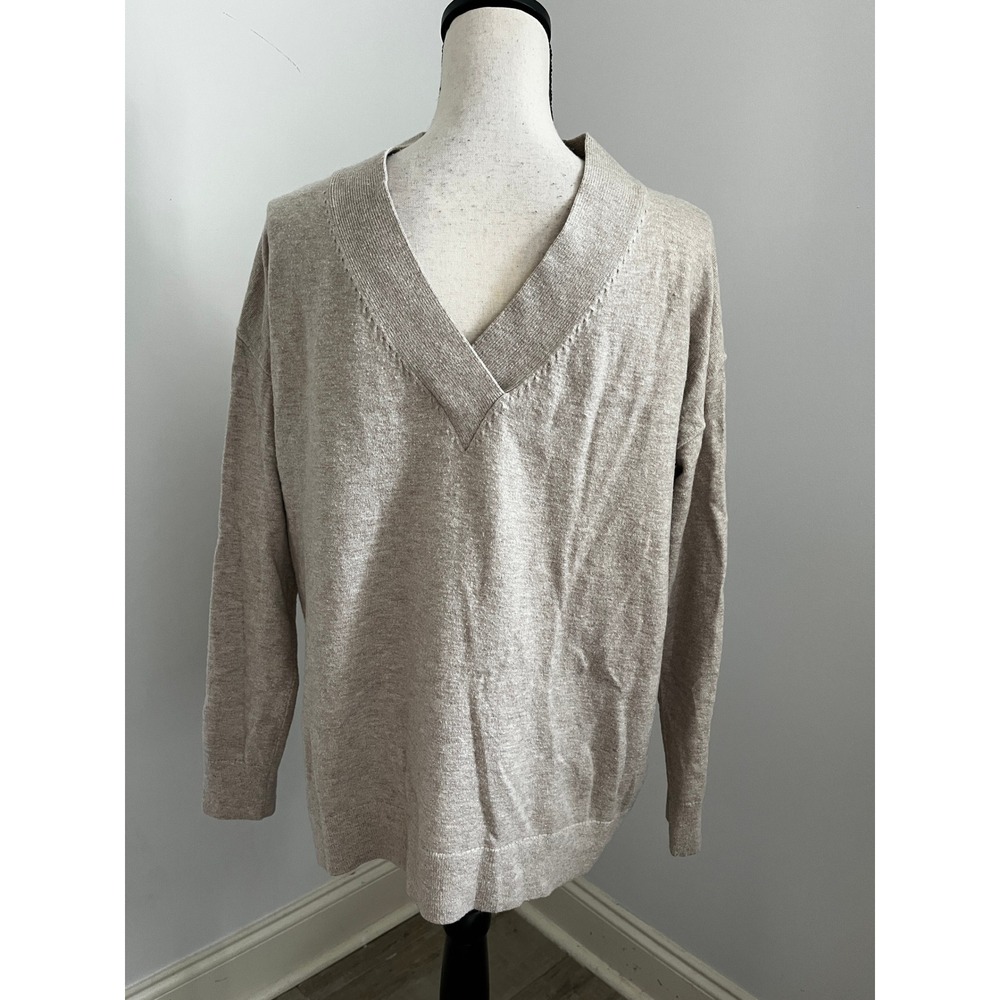 Gap V-Neck Merino Wool Sweater Medium Oatmeal Preppy Minimalist Neutral Layer